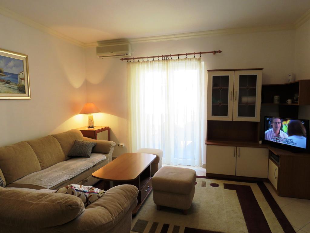Apartments Party Novalja Ngoại thất bức ảnh