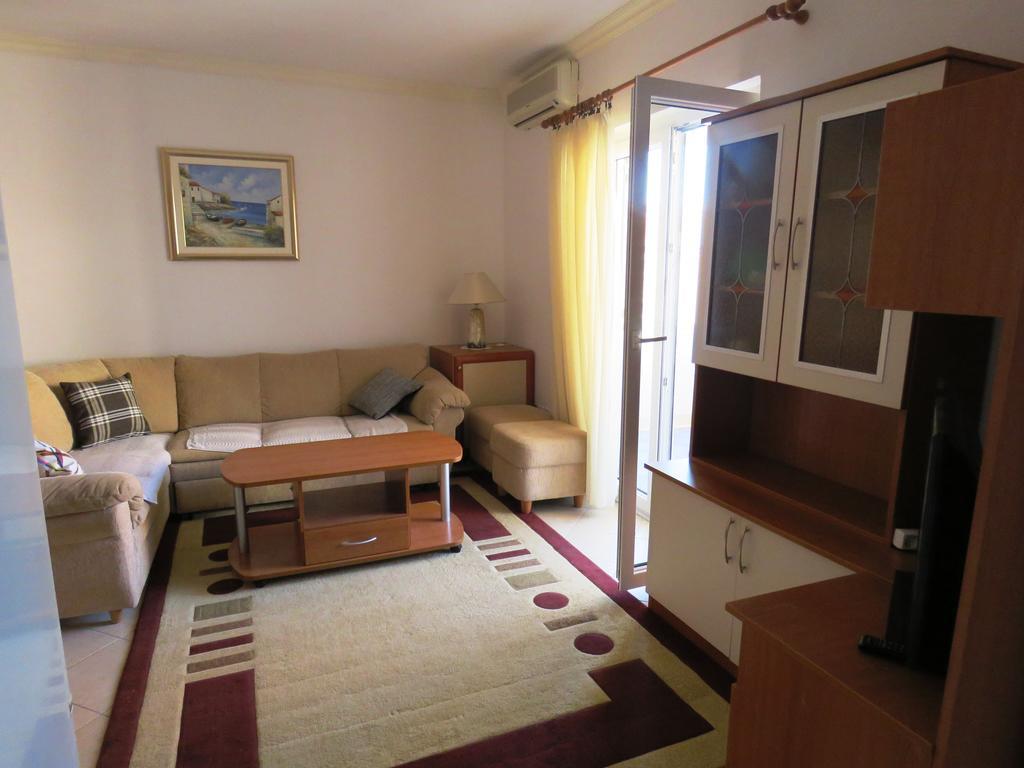 Apartments Party Novalja Ngoại thất bức ảnh